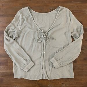 Anthropologie Cloth & Stone sage /olive green long sleeve reversible blouse